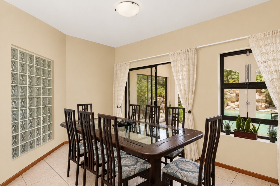 6 Bedroom Property for Sale in Sunset Beach Western Cape